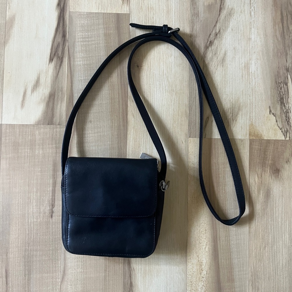 Vintage Hobo International Handbag Black Leather Neutral 90s Minimalism Scandi